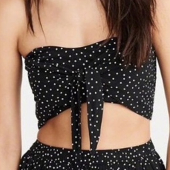 Abercrombie & Fitch Tops - Abercrombie & Fitch crop top